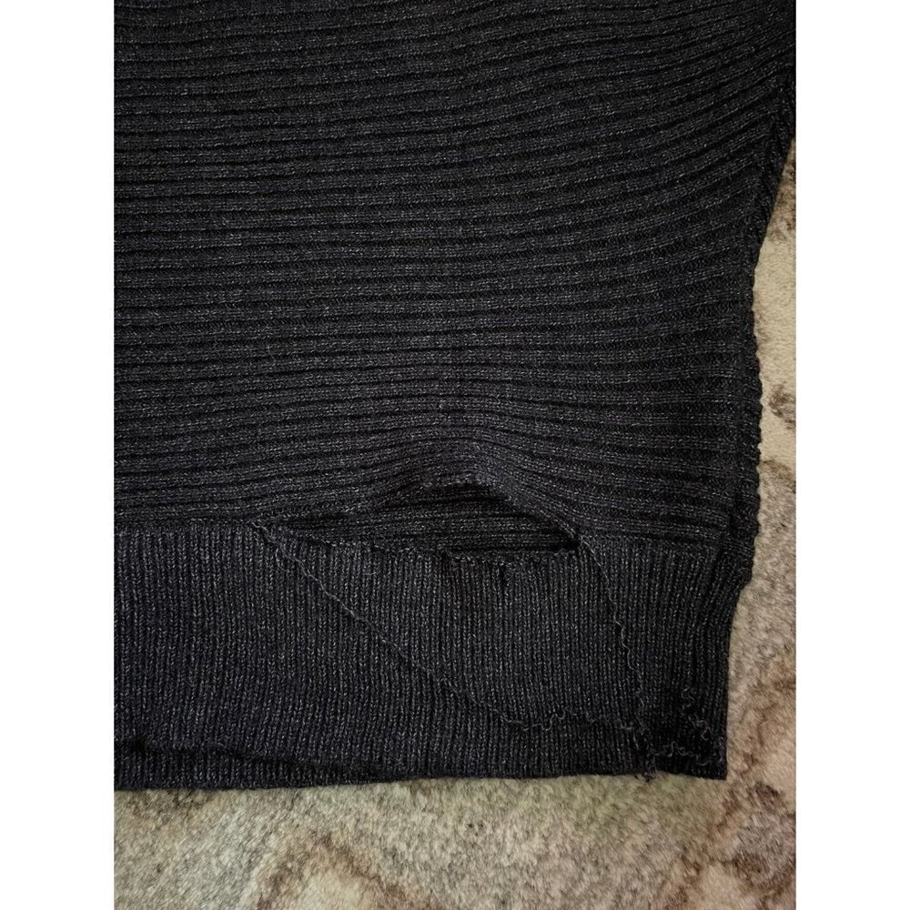 Sweater - Picture 3 of 3